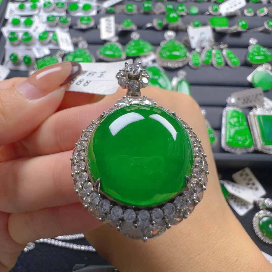 翡翠银S925镶嵌颈饰蛋面