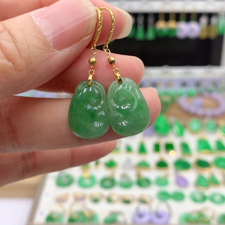 翡翠18K金镶嵌耳饰