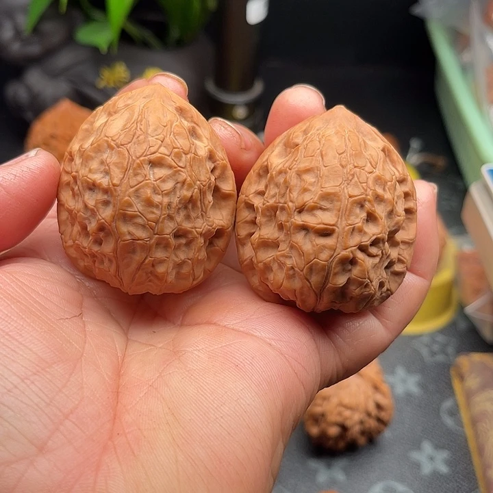 桃核把件穿山甲边41➕肚43高47