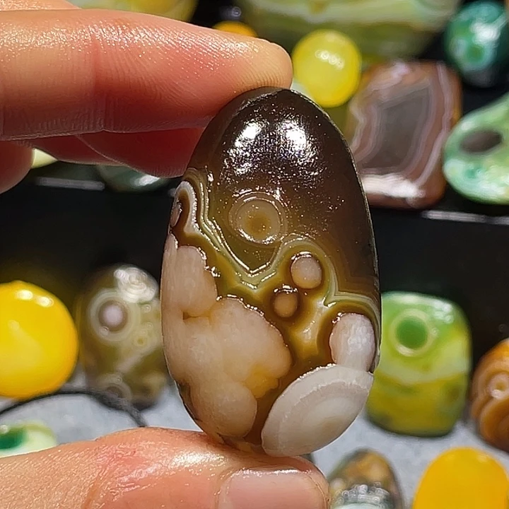 玛瑙/玉髓未镶嵌珠宝奇石