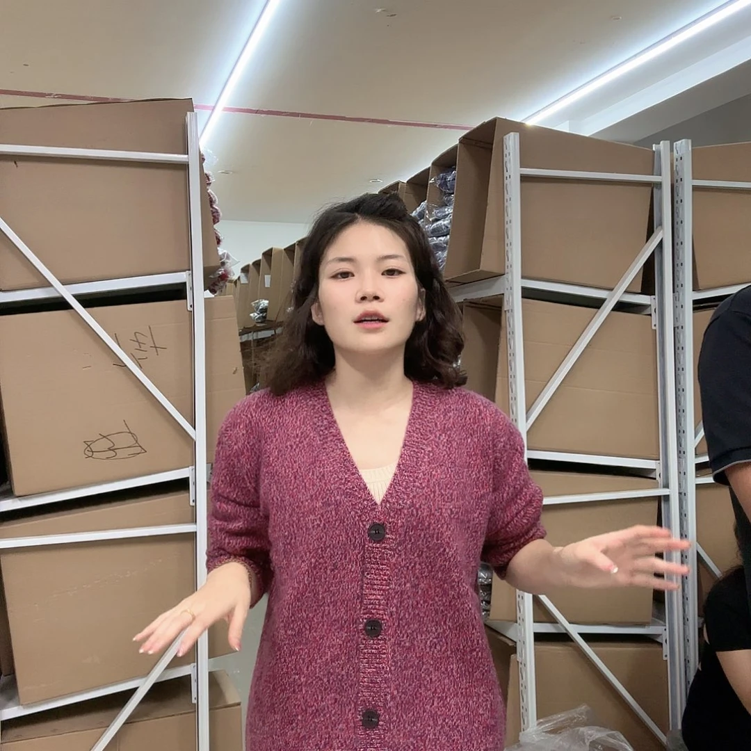 树莓粉山羊绒开衫加厚