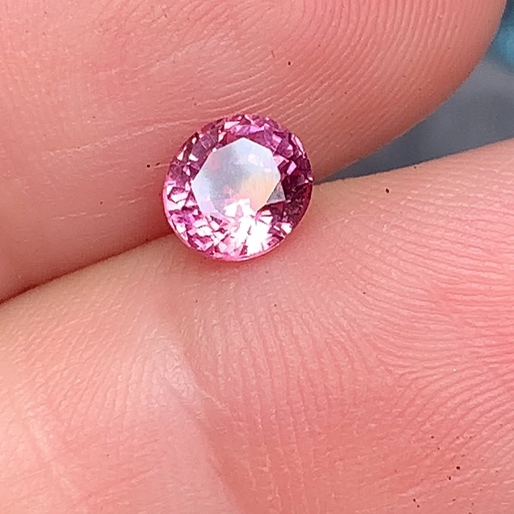 裸石未镶嵌尖晶石