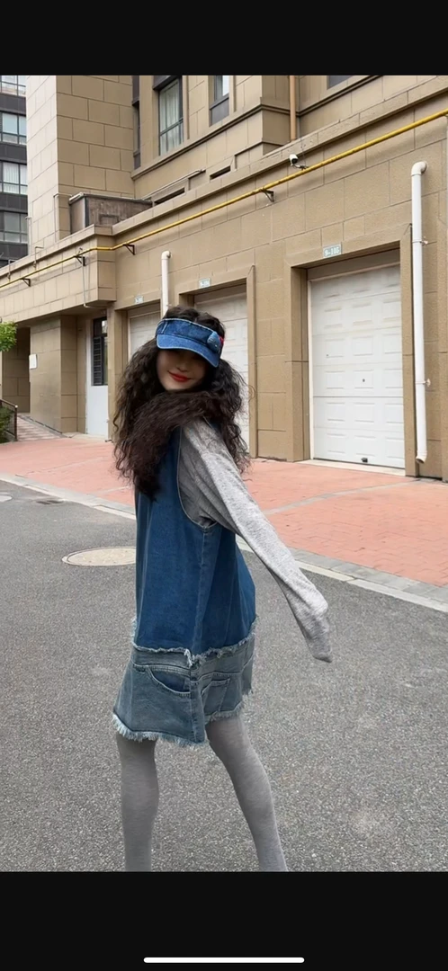 66705潮酷拼接无袖牛仔连衣裙