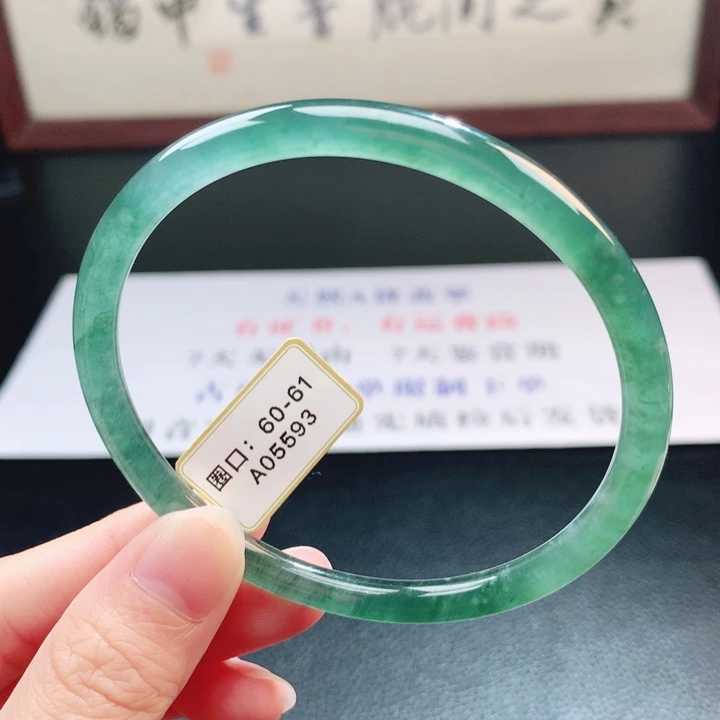 翡翠未镶嵌手镯翡翠手镯105
