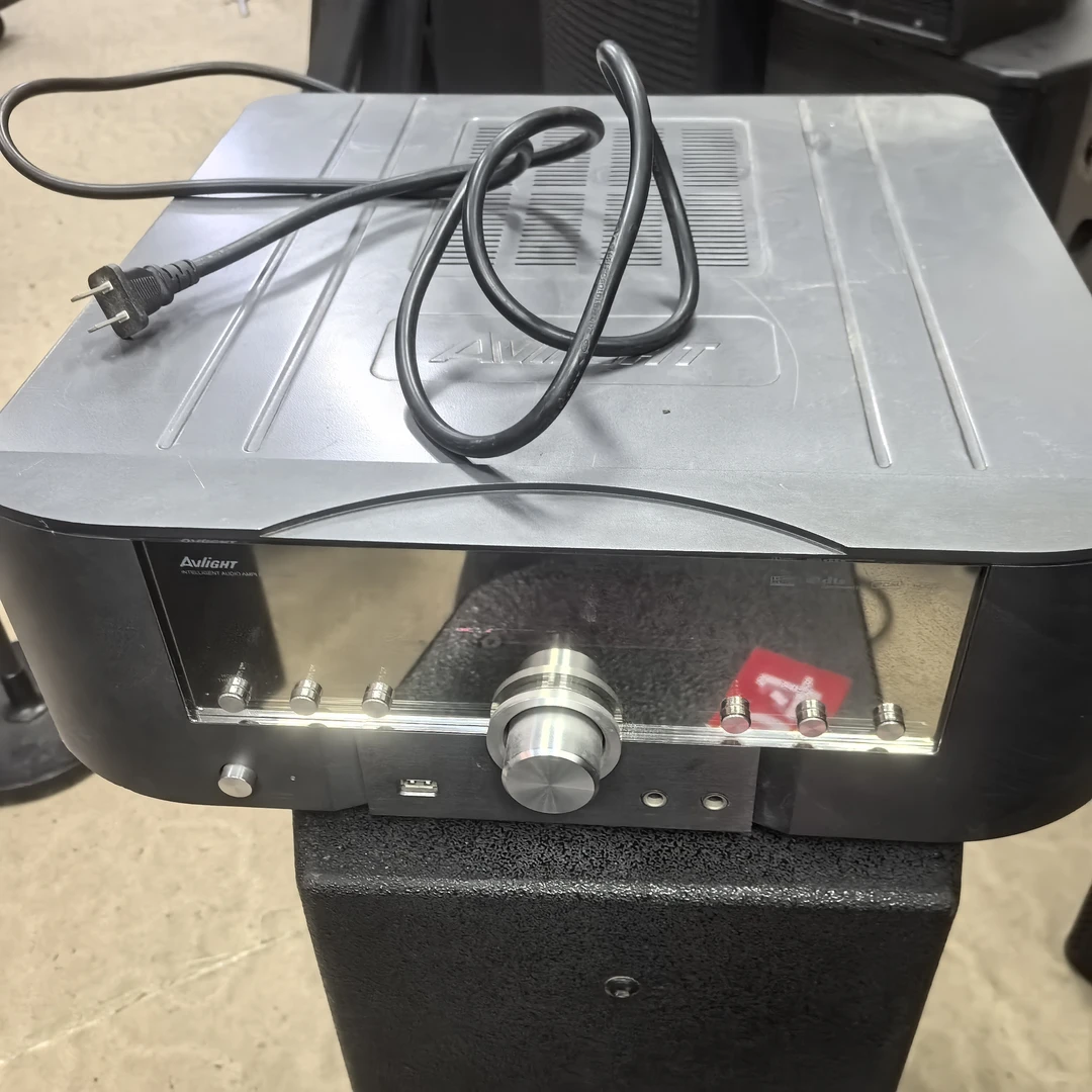 9新  以下，配件爰浪功放一台。不包邮