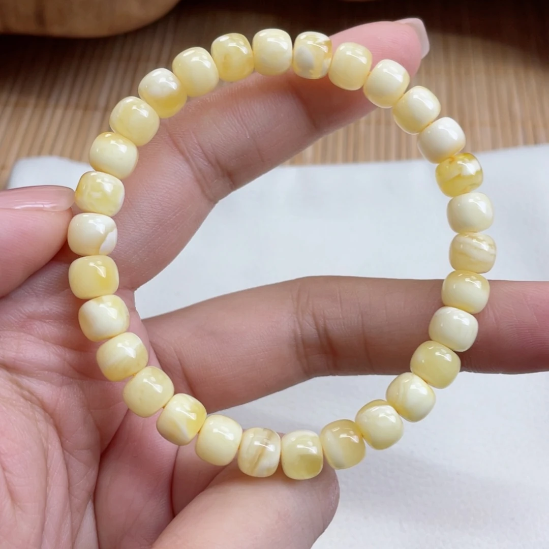 蜜蜡裸石未镶嵌蜜蜡38