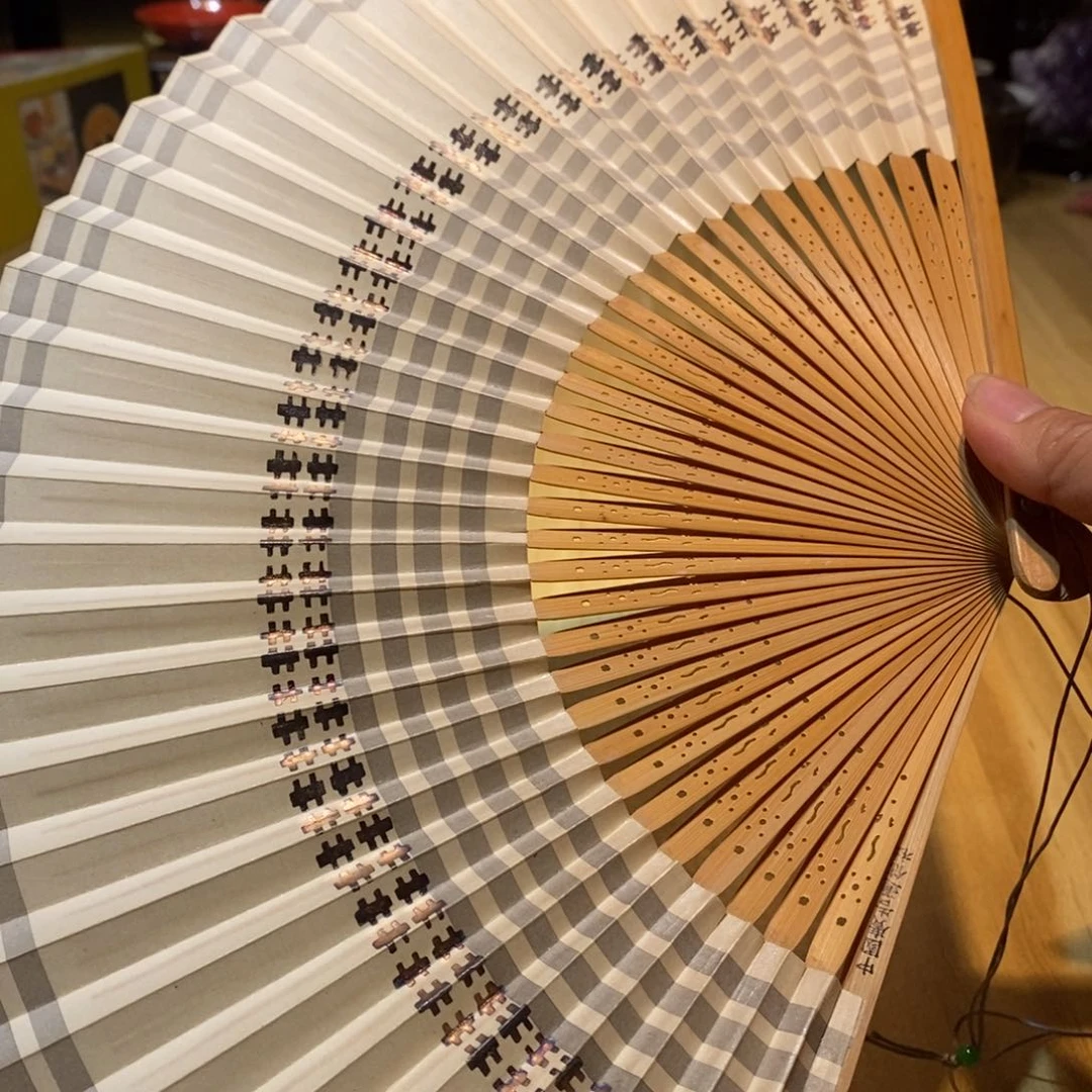 歇***?易雅集工艺品有限公司