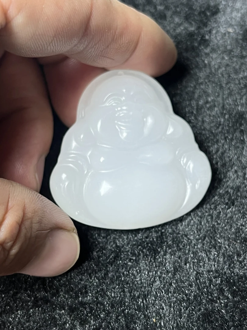 纯天然天山翠佛公吊坠有瑕疵介意勿拍，拍一发一