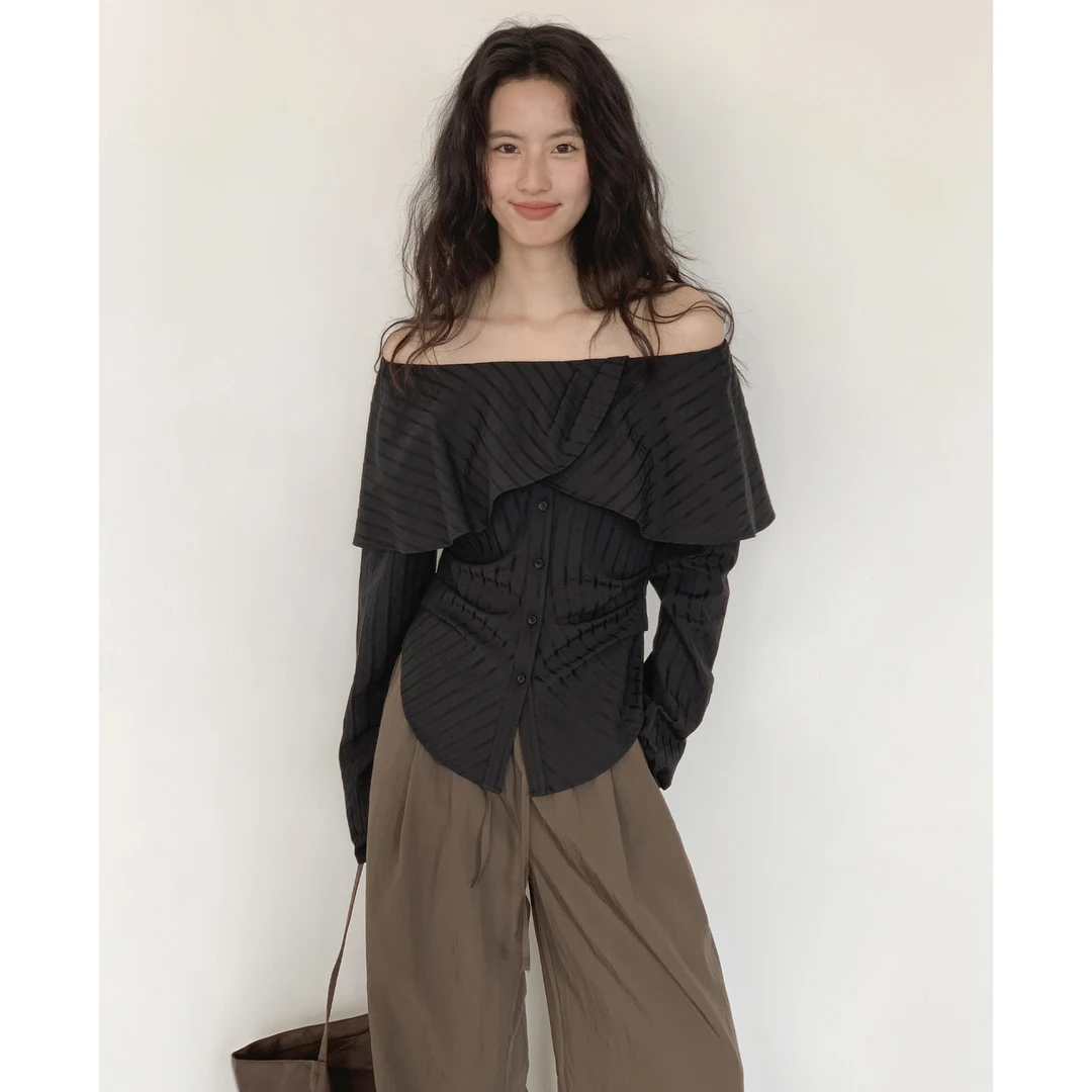 EIGHTHMONTH黑色法式一字肩衬衫女AS91550