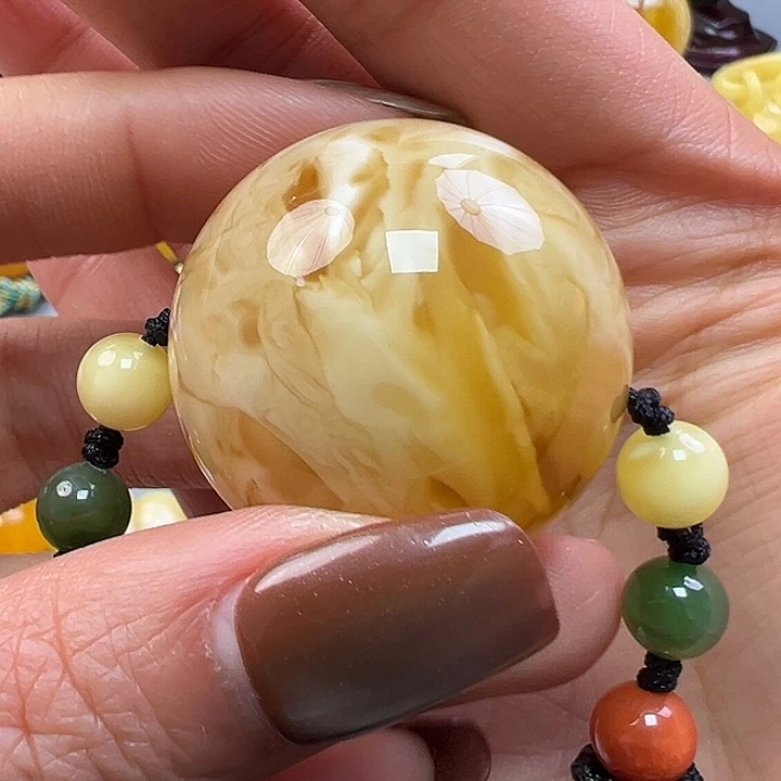 蜜蜡未镶嵌珠宝奇石