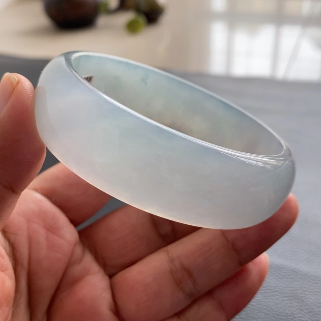 未镶嵌手镯翡翠天然翡翠手镯
