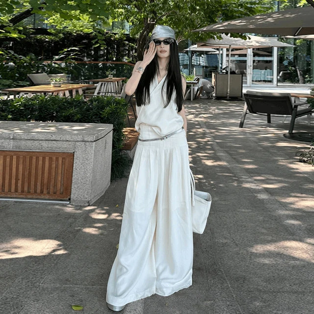 高级感V领露背无袖挂脖背心女2025年夏季高腰褶皱阔腿裤套装