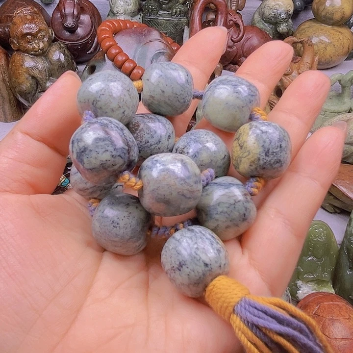 手串未镶嵌岫岩河磨玉（透闪石质玉）小*