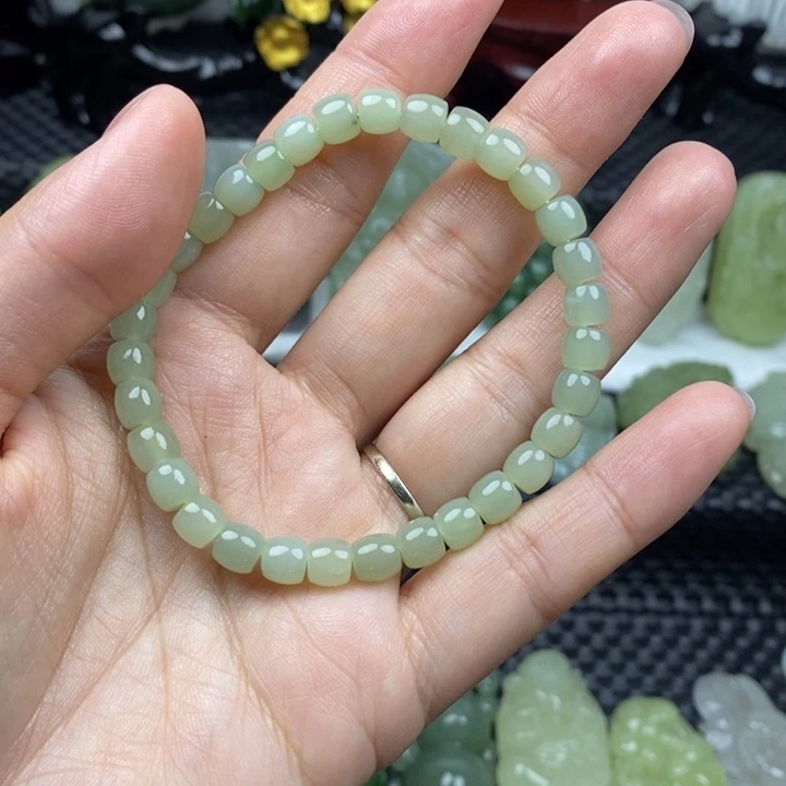 和田玉未镶嵌颈饰60