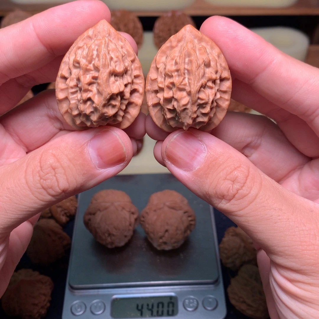 森***焙吊坠文玩核桃32秦岭野生珊瑚纹鸡心