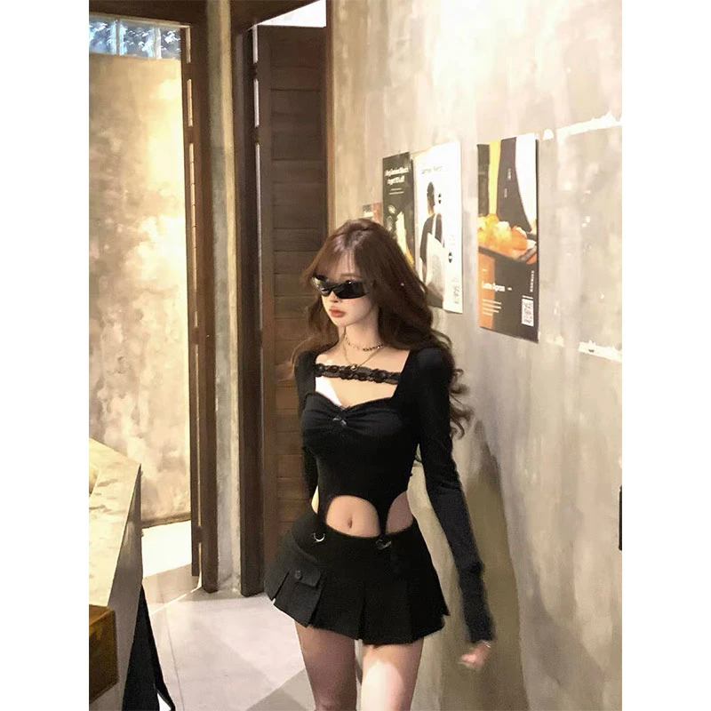 纯欲风黑色长袖T恤蕾丝拼接打底衫修身性感上衣 短款半身裙两件套