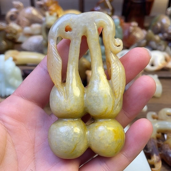 未镶嵌和田玉（糖玉）挂件