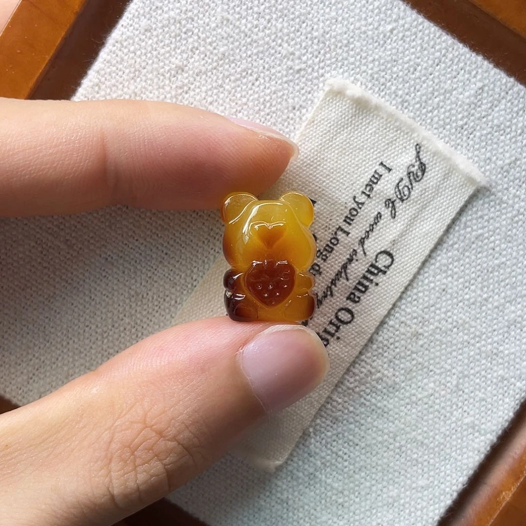 未镶嵌琥珀裸石小熊（福利