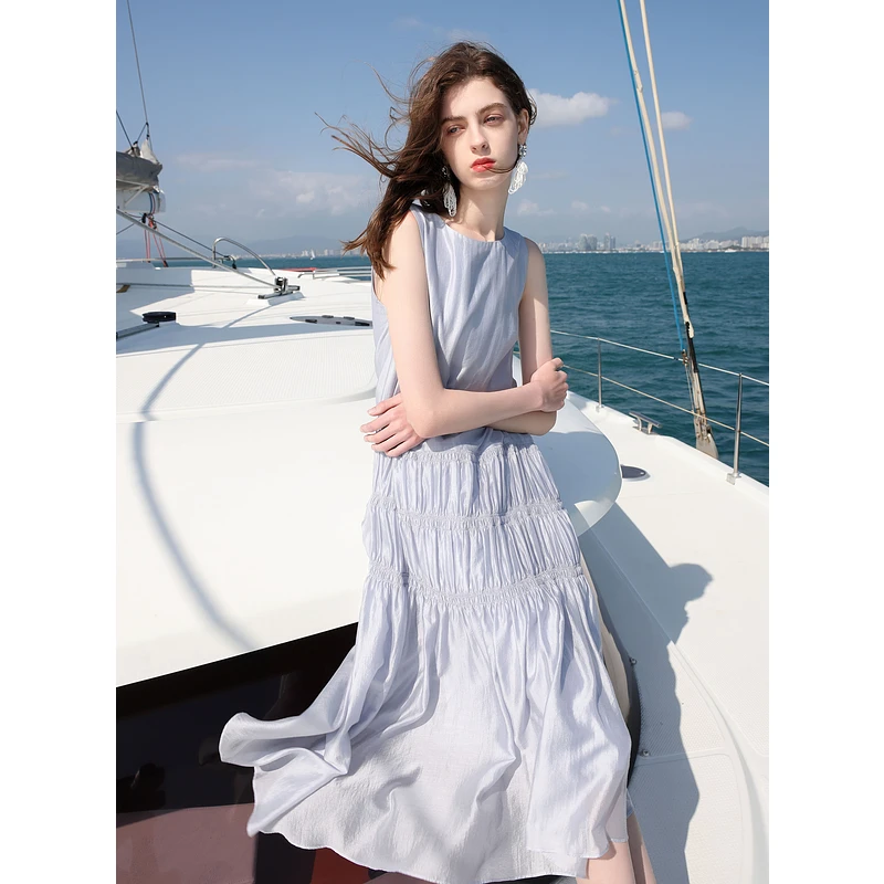 三彩ibudu2025夏季新款圆领无袖连衣裙莱赛尔宽松大摆长裙度假