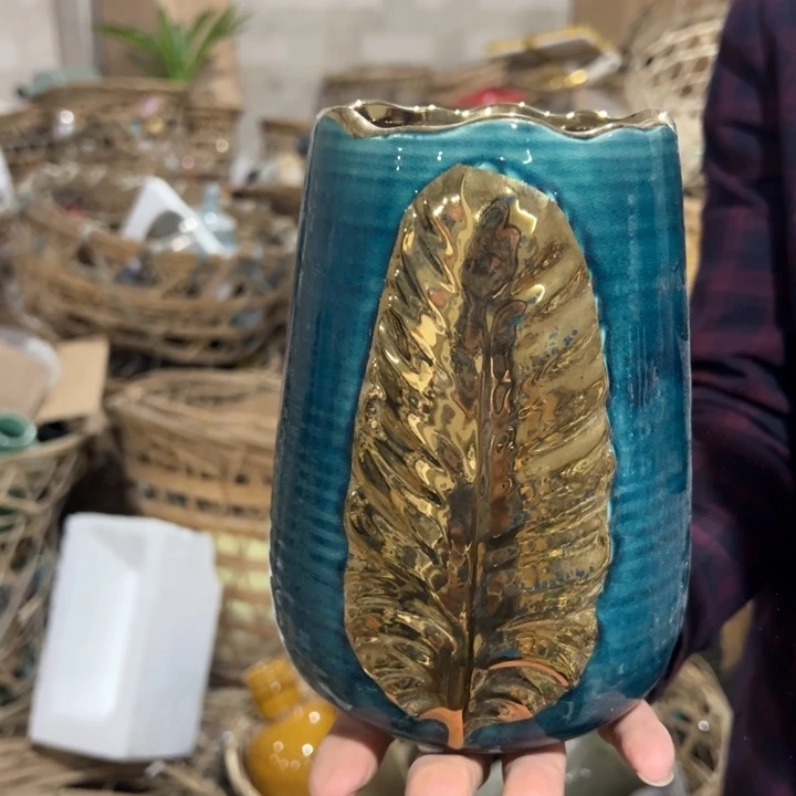 摆件高18口9公分微瑕捡漏上釉不均