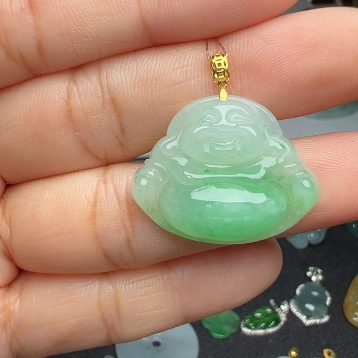 翡翠颈饰未镶嵌朴**珍