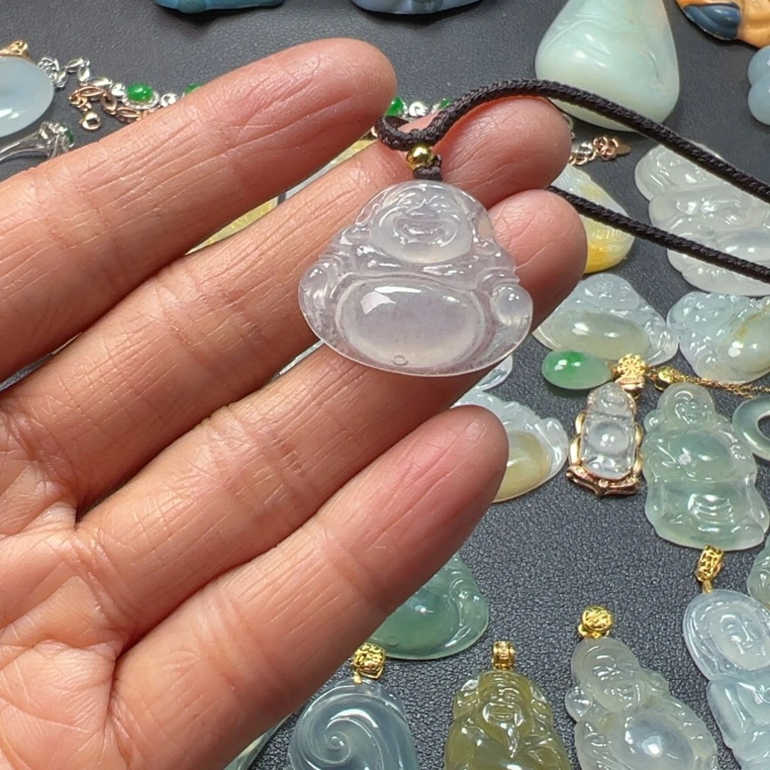 翡翠未镶嵌颈饰冰佛