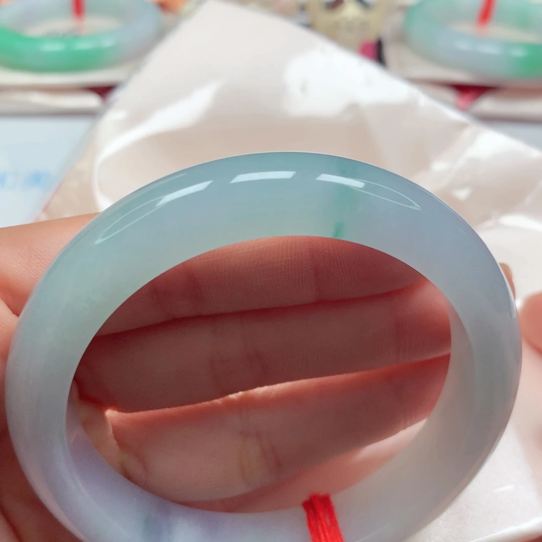 翡翠未镶嵌手镯冰胶莫奈蓝春彩5758