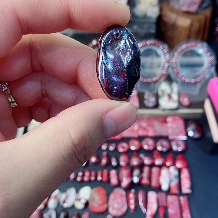 天然辰砂天然朱砂吊坠8