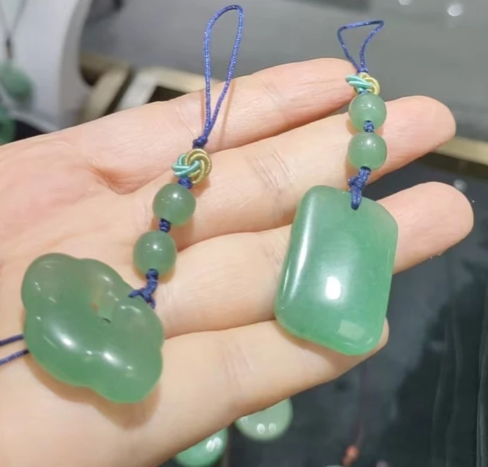 东陵玉挂饰