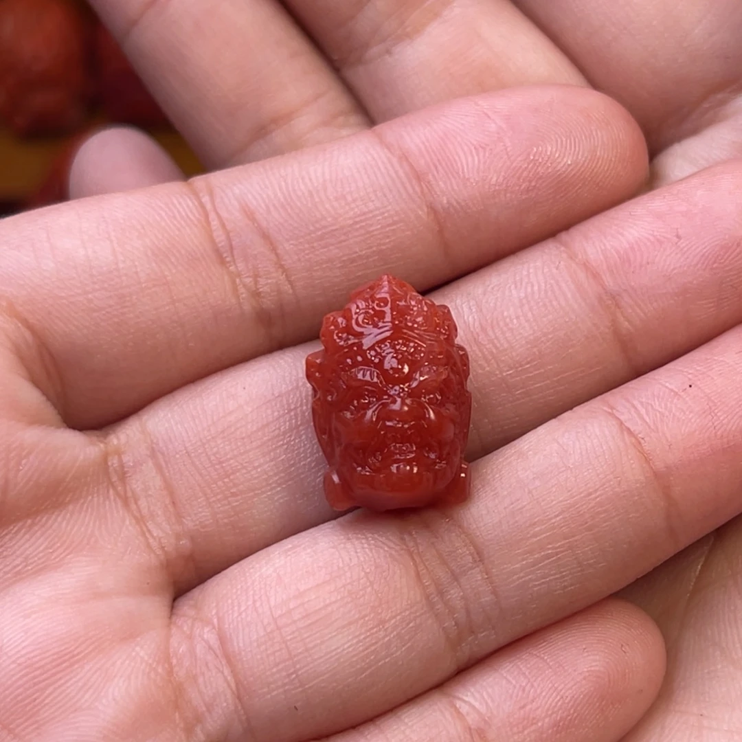 南红玛瑙未镶嵌保山辣椒红精品满朱砂点大黑天13mm尺寸
