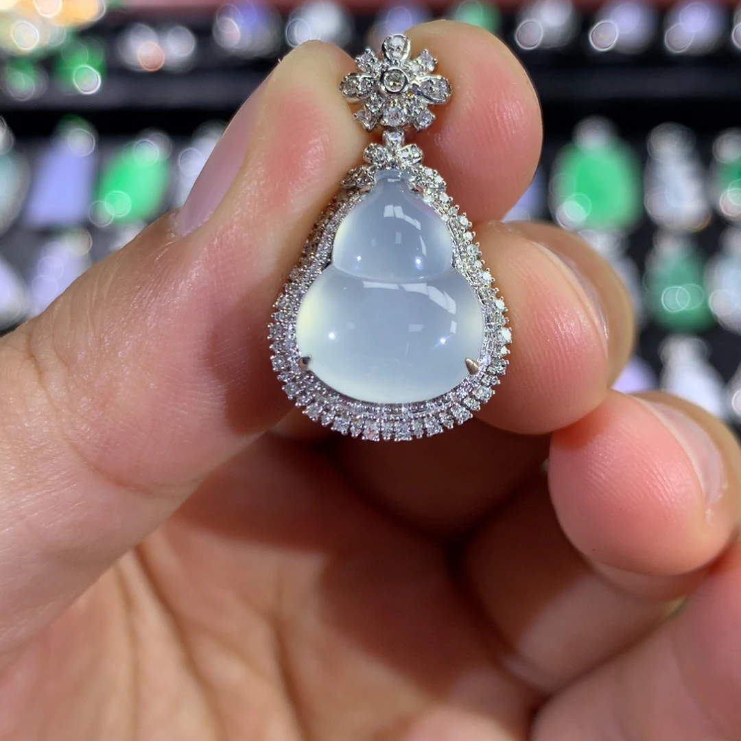 翡翠18K金镶嵌吊坠(不含链)签收后48小时鉴赏期