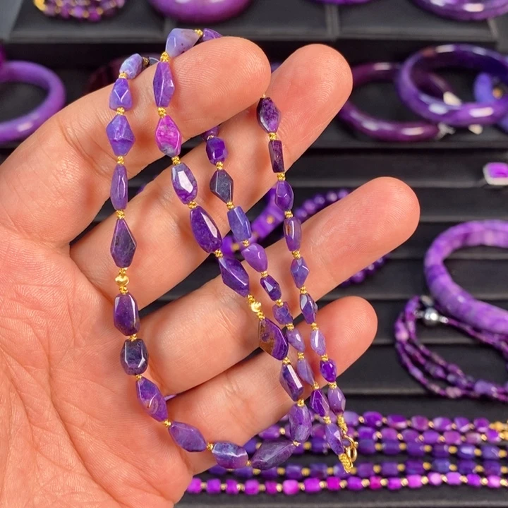 18K金镶嵌苏纪石（舒俱来）项链