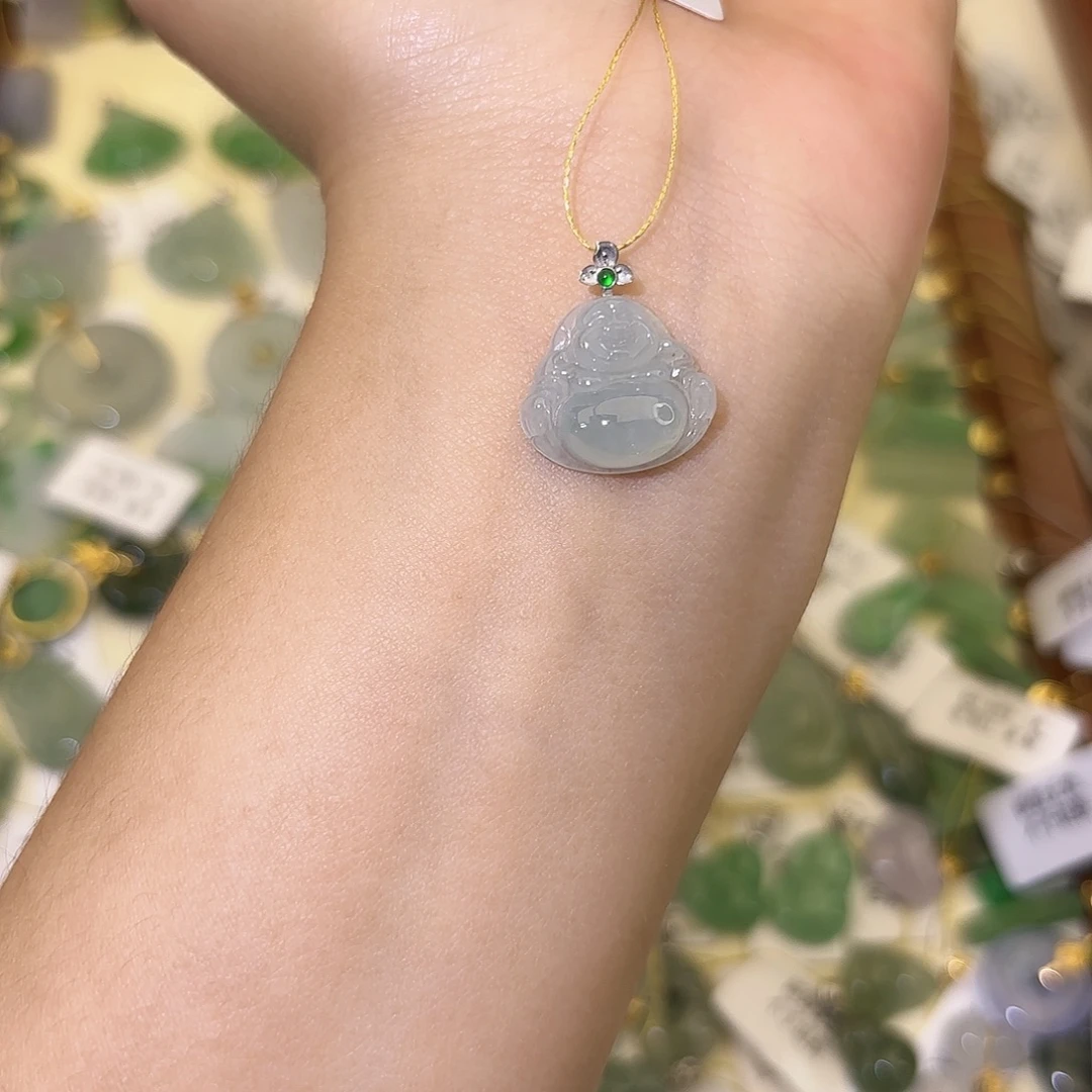 翡翠18K金镶嵌颈饰佛公