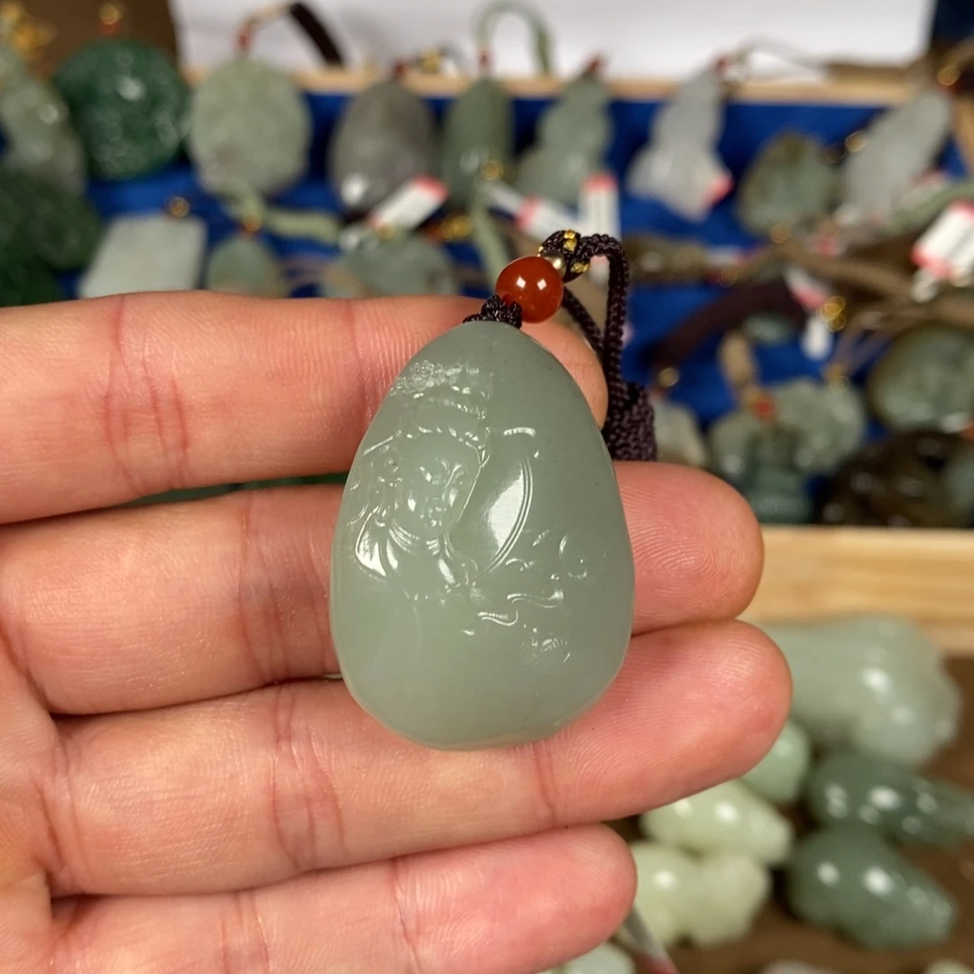 和田玉（糖玉）未镶嵌颈饰