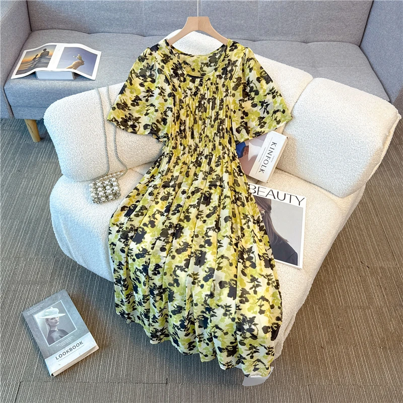 小清新度假风时尚大码设计感小众显白碎花大摆长裙宽松显瘦连衣裙