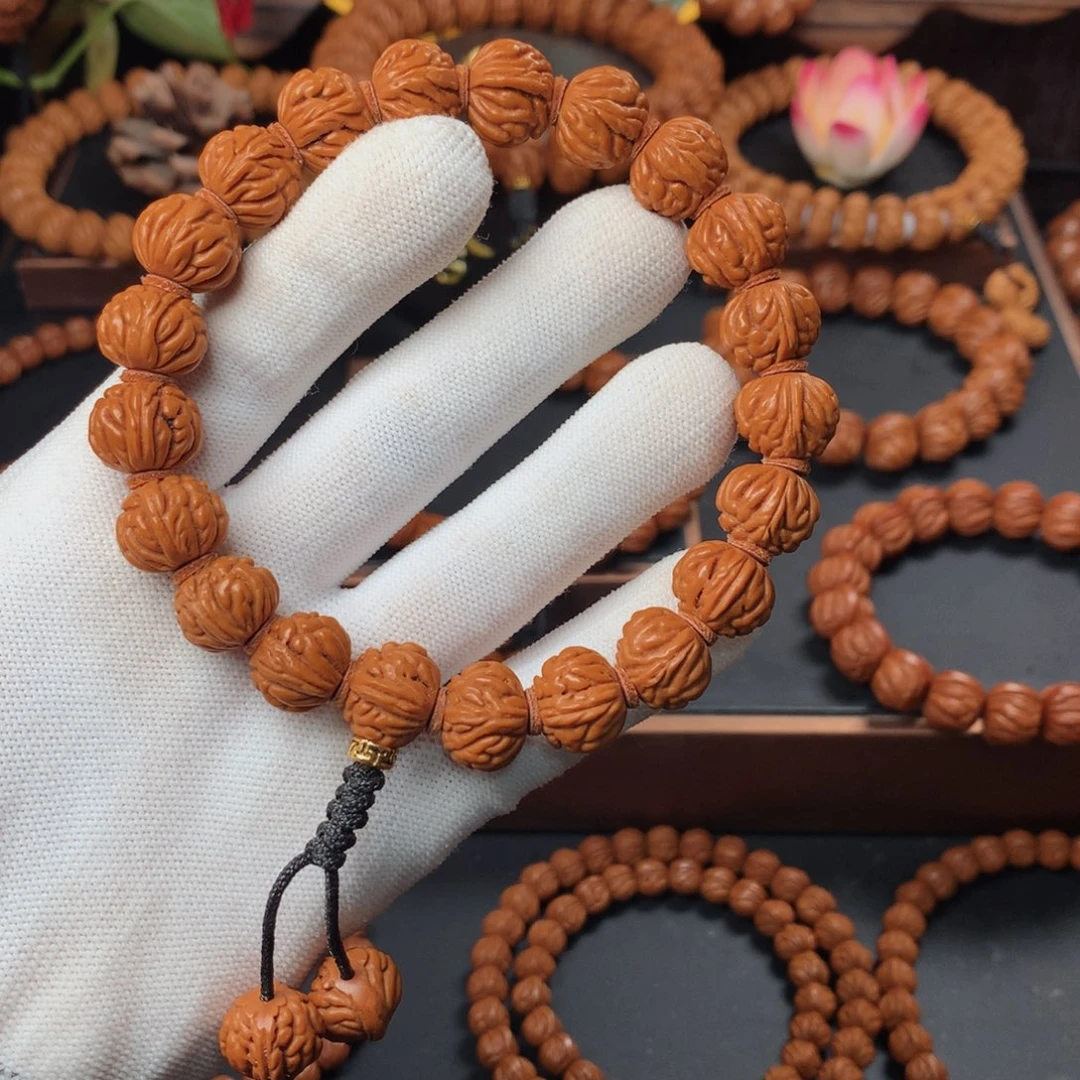 桃核吊坠14小金豆手持