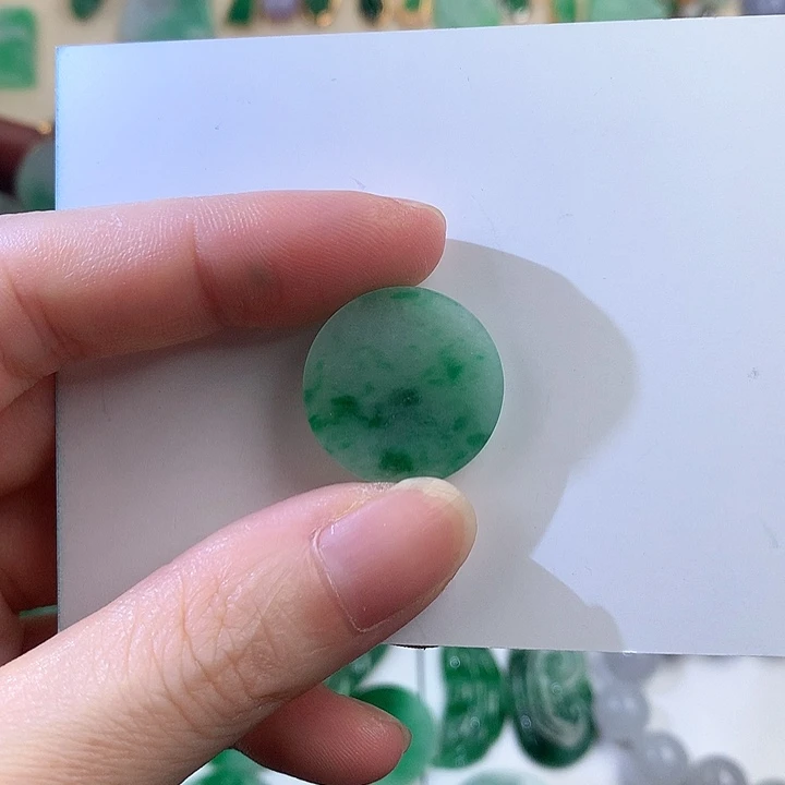 颈饰18K金镶嵌翡翠8532465467