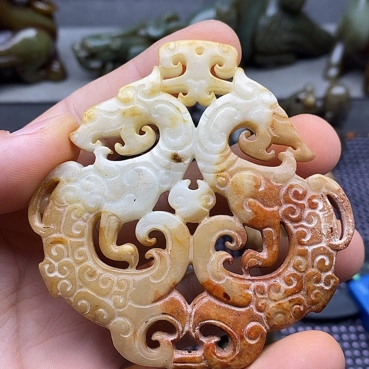 未镶嵌蛇纹石玉颈饰