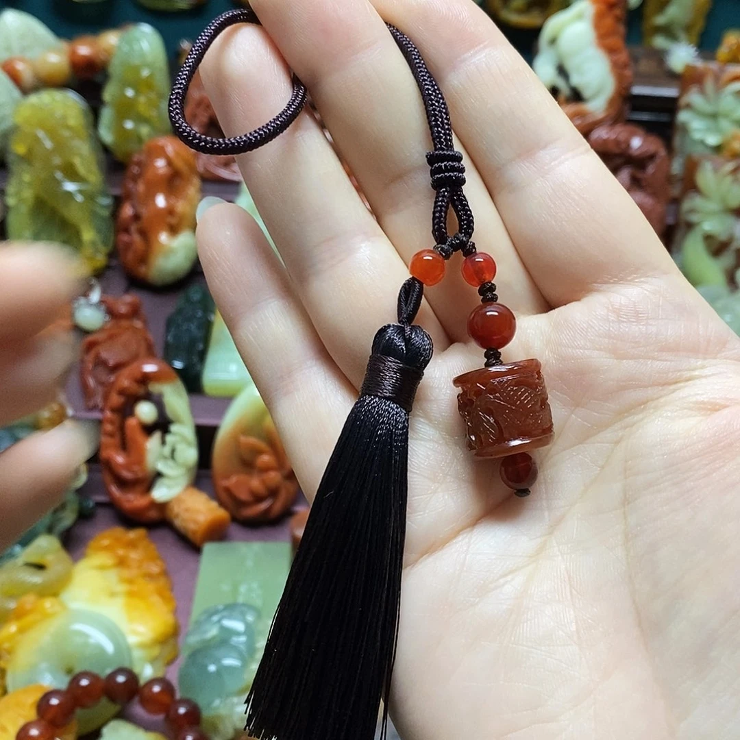 岫玉未镶嵌吊坠(赠链)