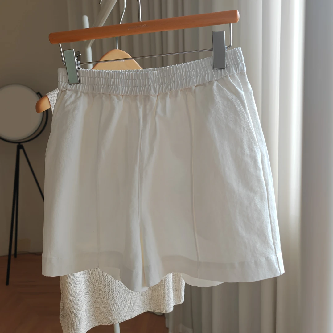 不透的白色 超好穿A版白色短裤来喽 真的好显腿细 24-232