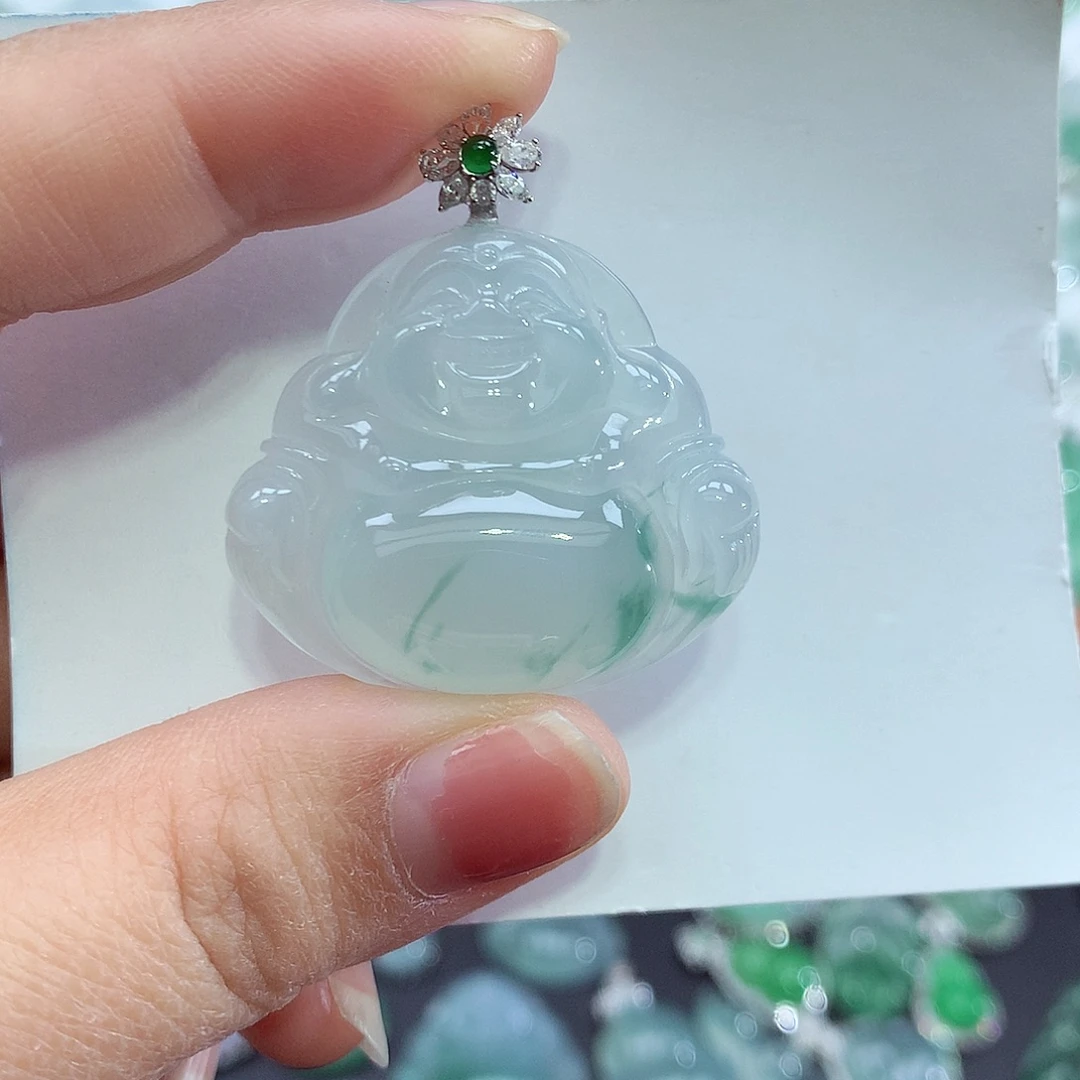 翡翠18K金镶嵌颈饰佛公