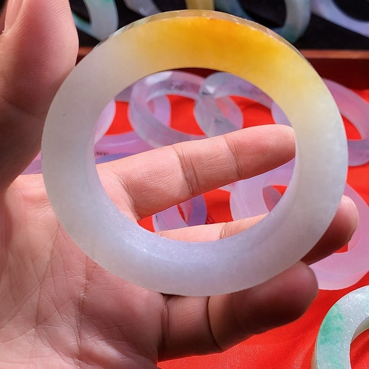 未镶嵌天然翡翠黄翡手镯定制翡翠