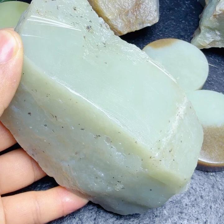 门***玉和田玉（糖玉）未镶嵌珠宝奇石