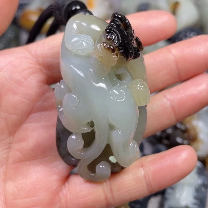 和田玉未镶嵌挂件