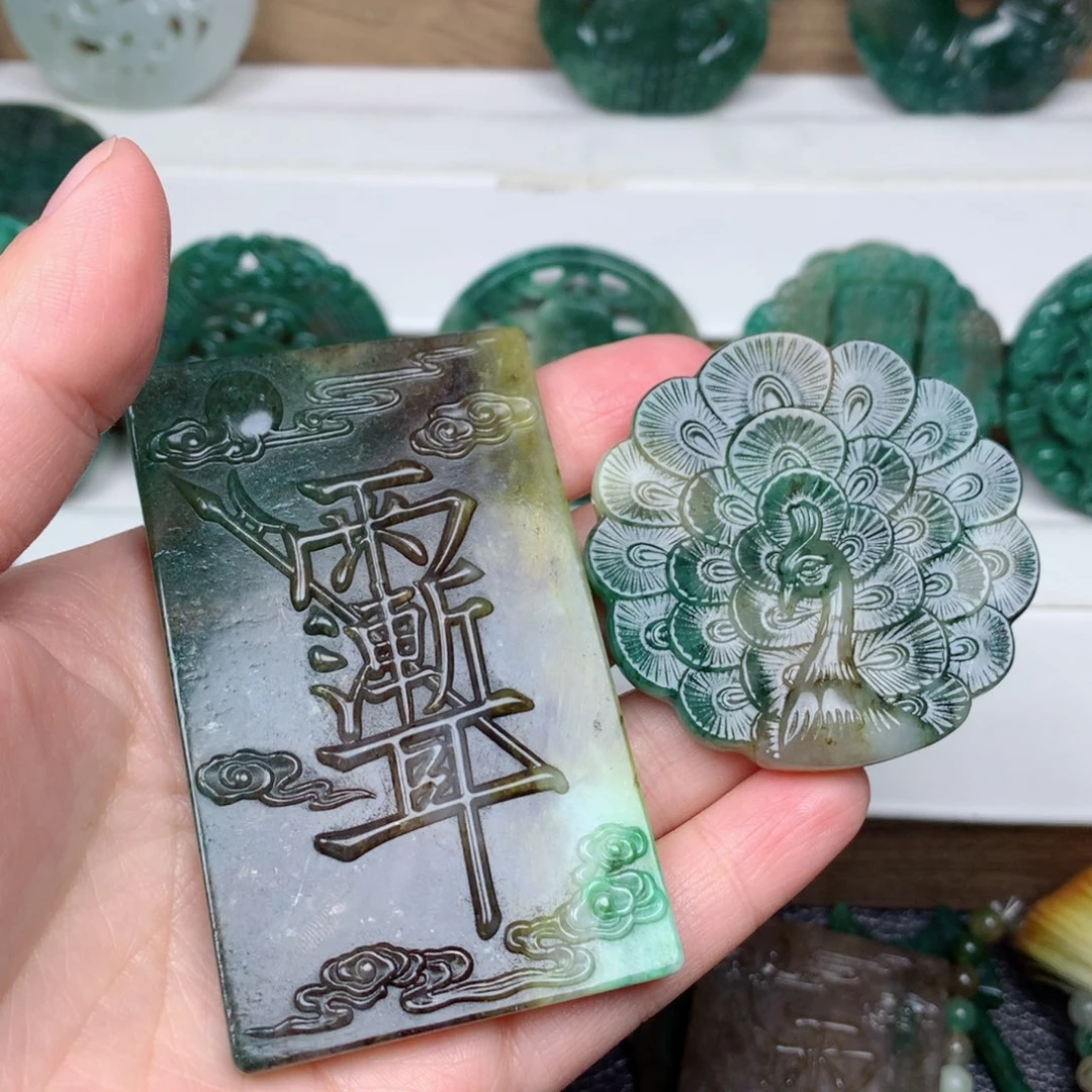 独山玉颈饰未镶嵌山*经