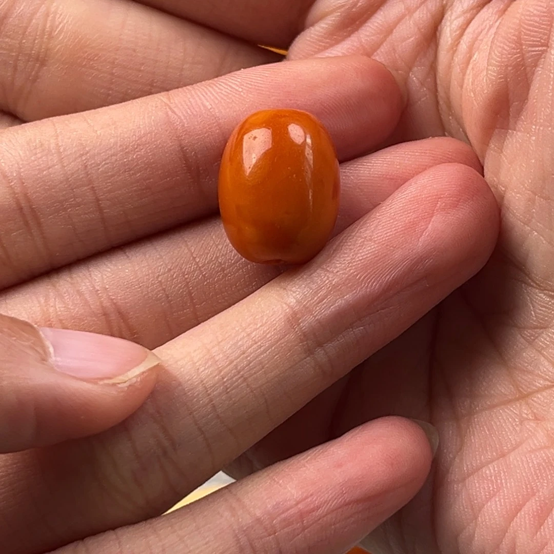 罗***森蜜蜡未镶嵌颈饰老蜜蜡