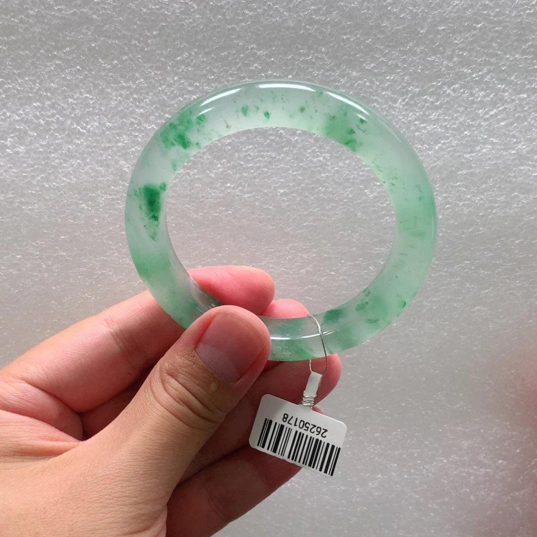 阿***房石英质玉手镯未镶嵌青青58-燕