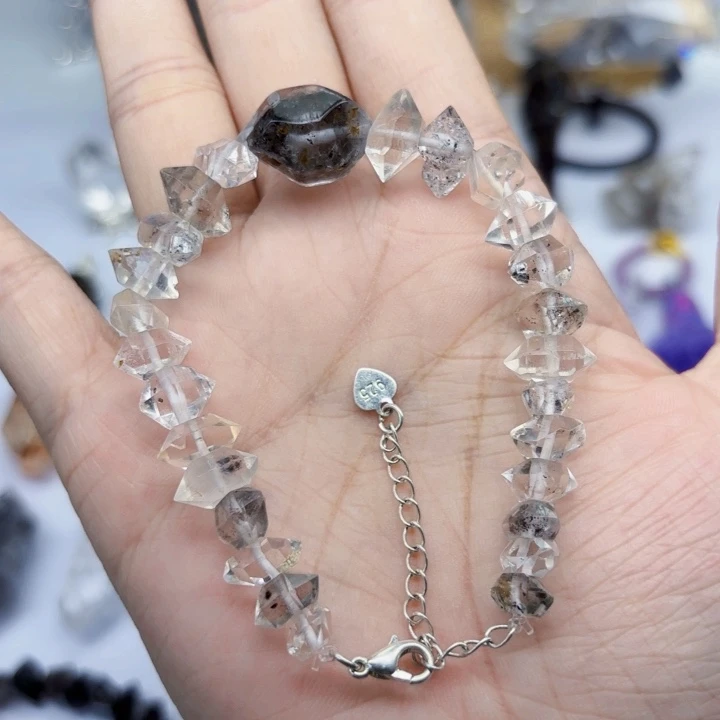水晶手链未镶嵌闪灵钻手链