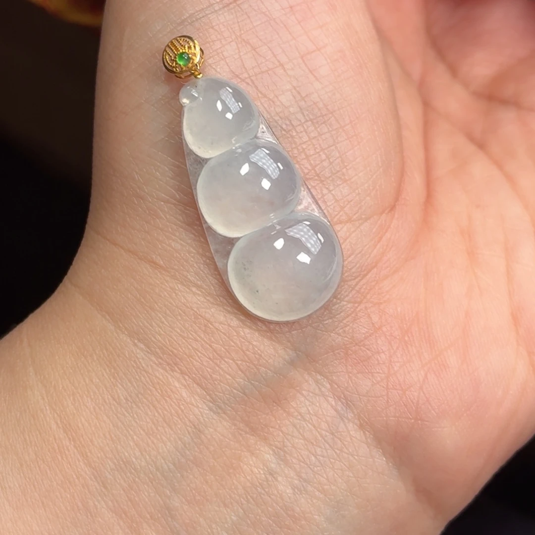 翡翠18K金镶嵌颈饰豆子