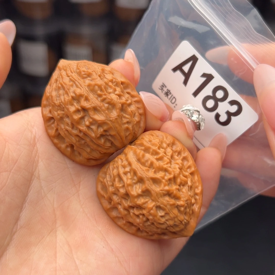 文玩核桃吊坠金牛35全品